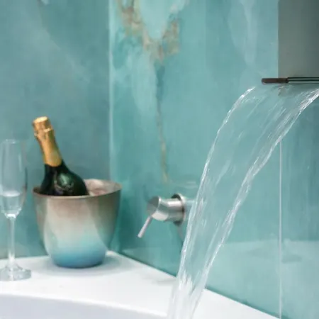 招待所 Acquamarine By Symphonya Luxury 3*